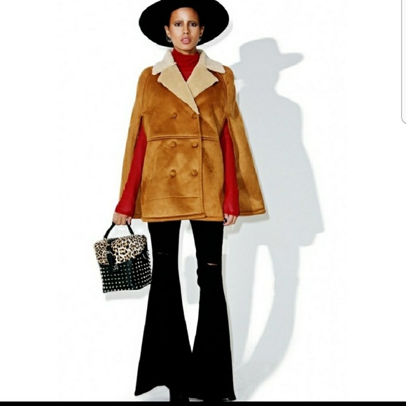 Soft buttoned faux shearling caramel coat crepe - Picture 2 of 2